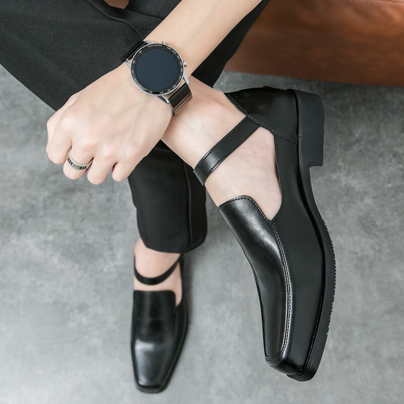 Oliver - Black Sandals